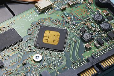 PCBA加工中回流焊接与波峰焊接的区别