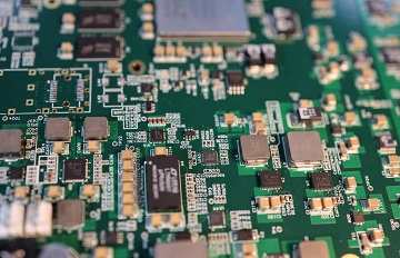 什么是 MEGTRON PCB 层压板？